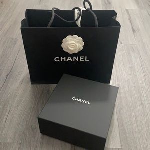 Chanel Small box empty authentic and bag 7.5x7.5x3.5